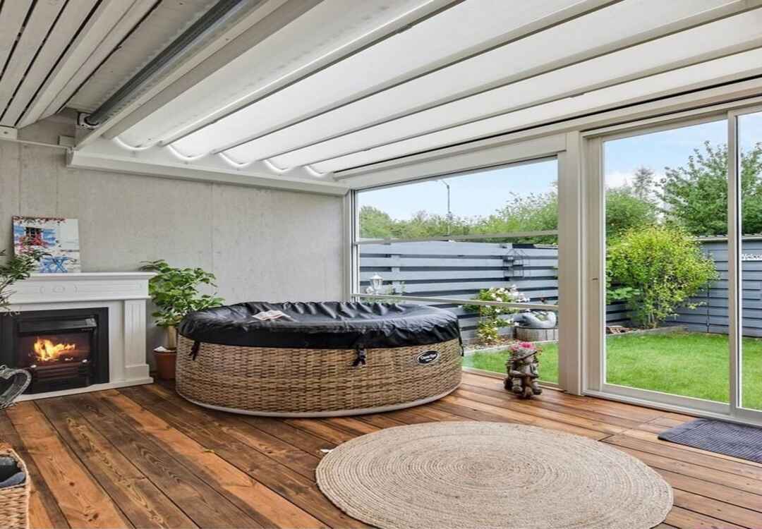 Retractable Roof