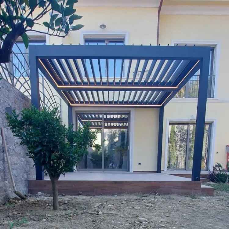 Pistonlu Bioclimatic Pergola