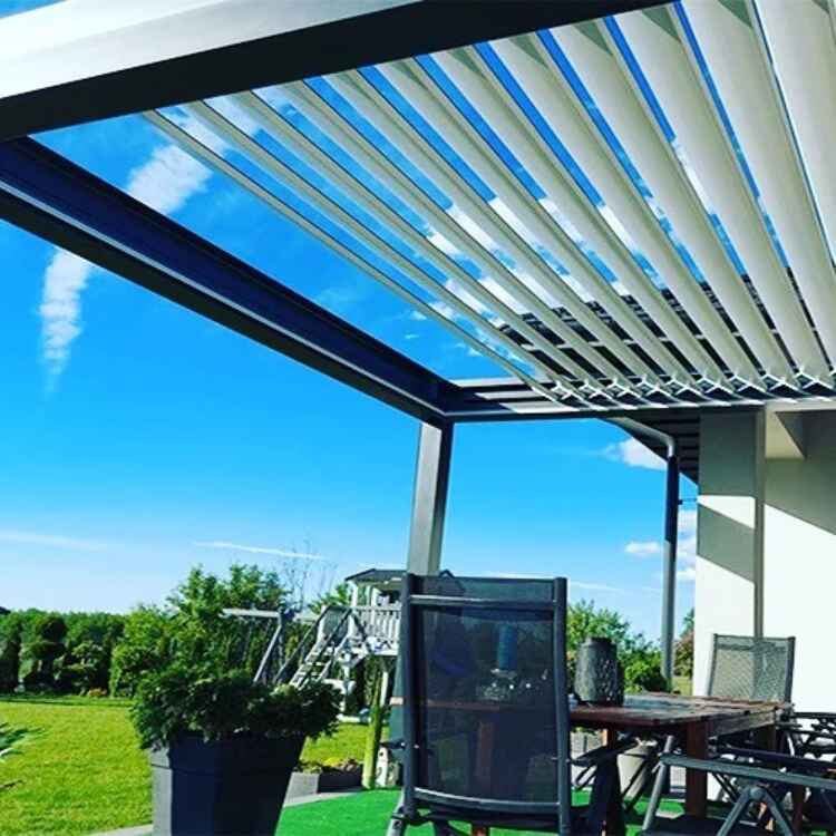 Pistonlu Bioclimatic Pergola